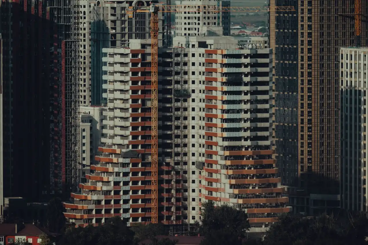 科�行业数字化平台建设方案对比：趣苹柏科技技术优势分析