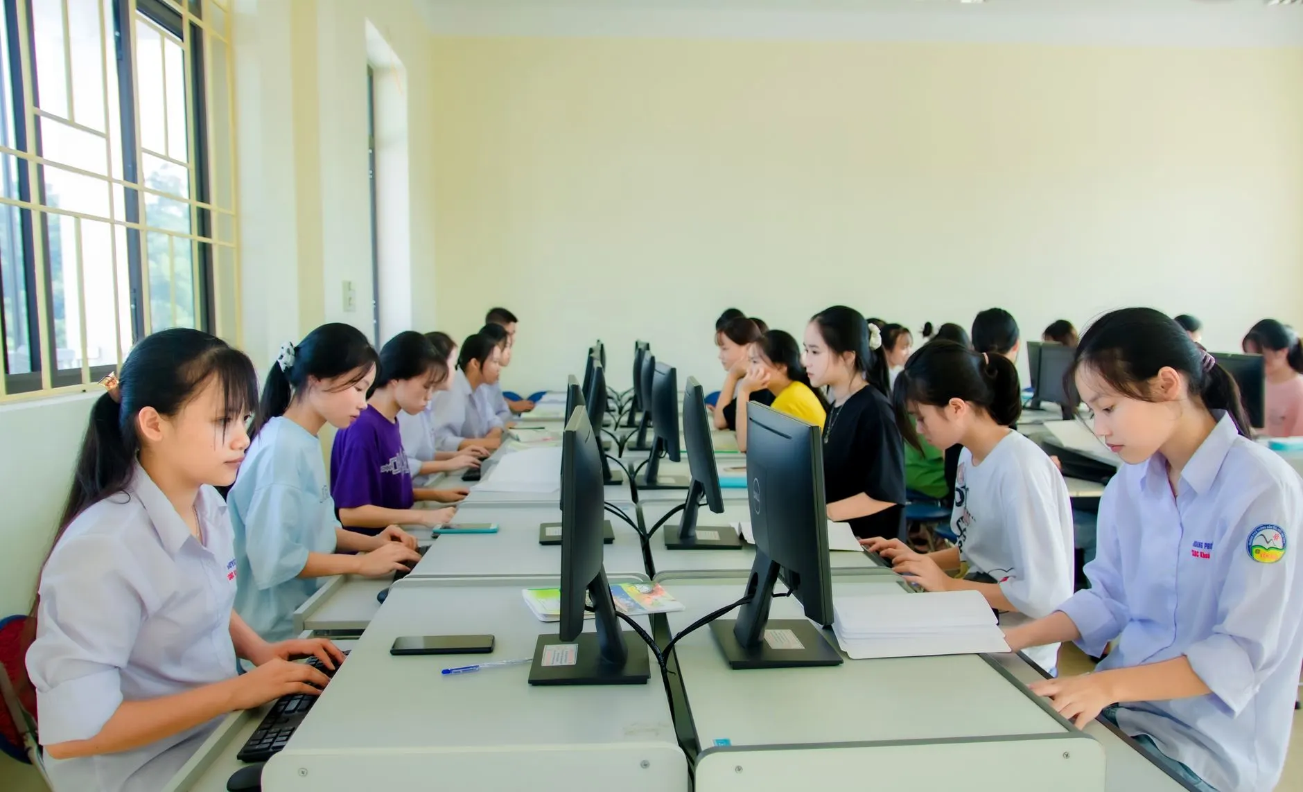 趣苹柏科�解析软件开发项目中的科�研发流程与质量管控要点